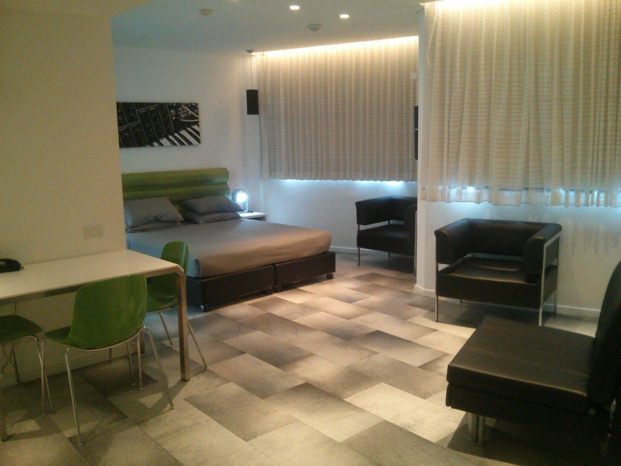 130 Rock 3* Тель-Авив