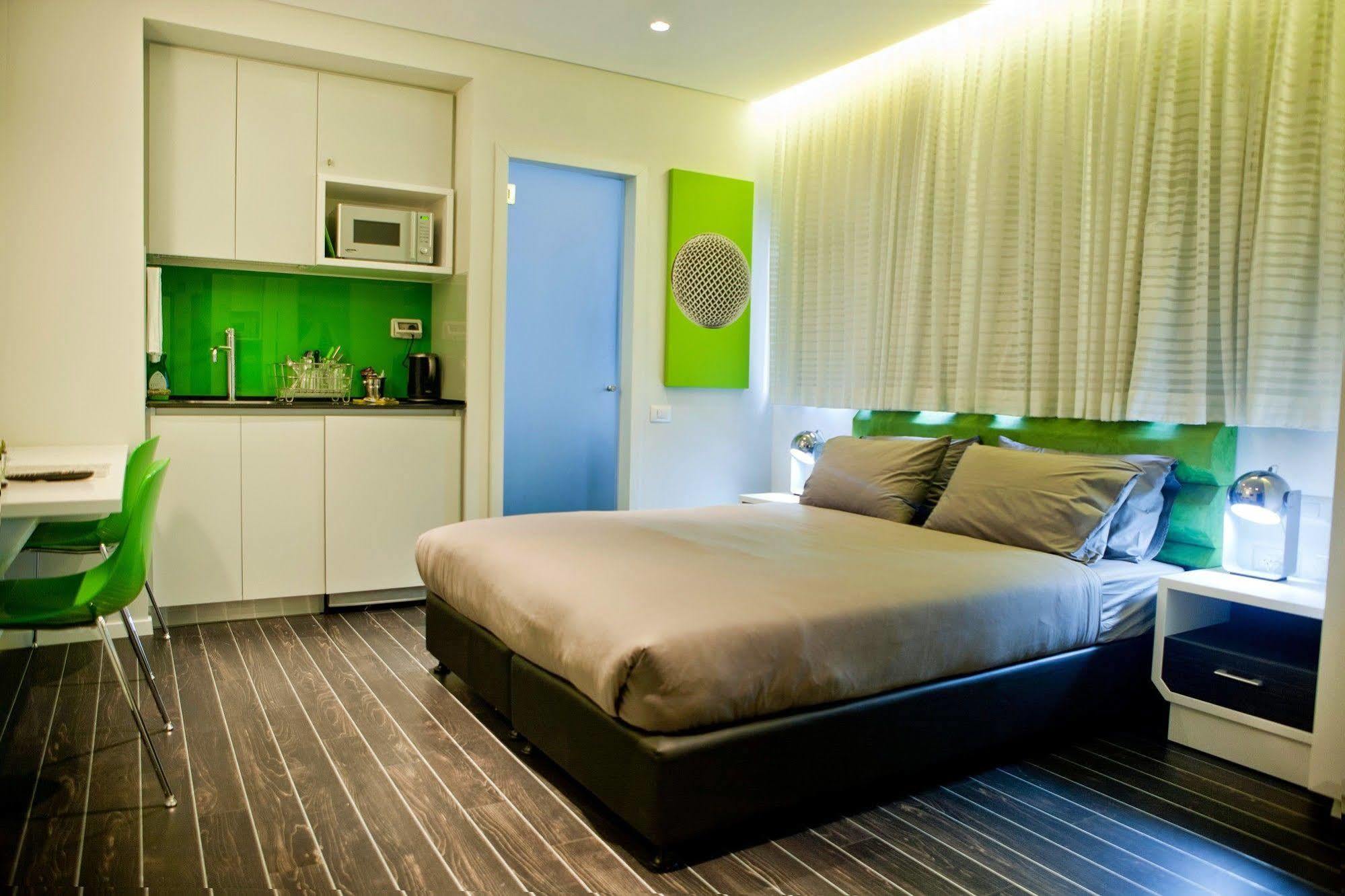 130 Rock Hotel